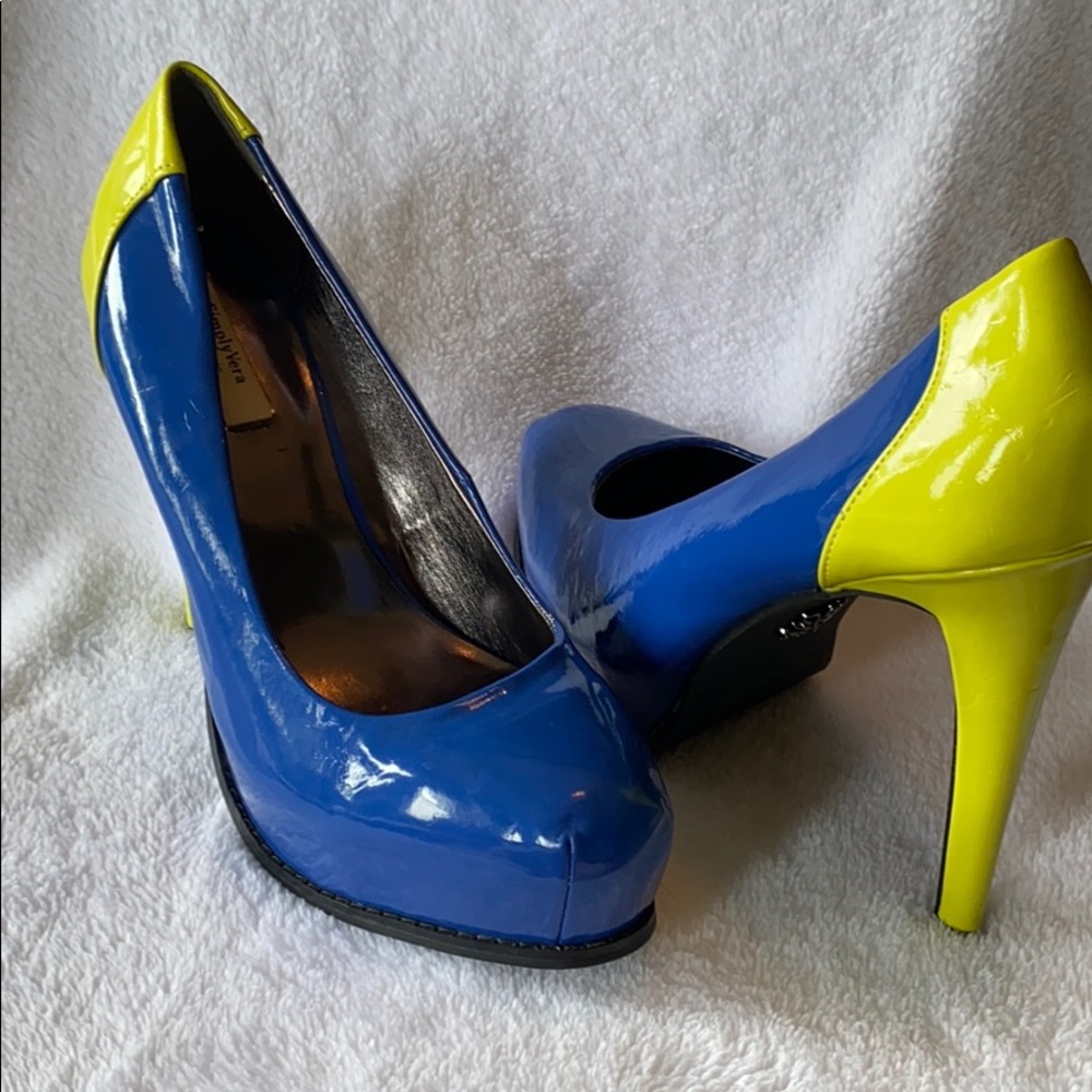 🌟Simply Vera- Vera Wang heels 👠